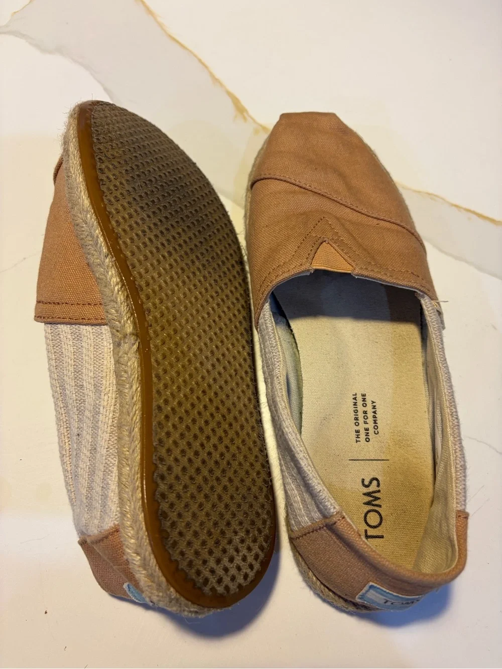 TOMS Alpargata Canvas Espadrille Slip-On Flats Women’s Size 6 Tan Casual Shoes